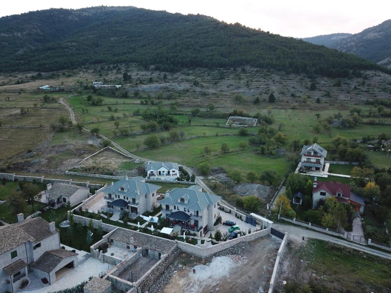 Vila Panorama Voskopoje Hotel Exterior photo